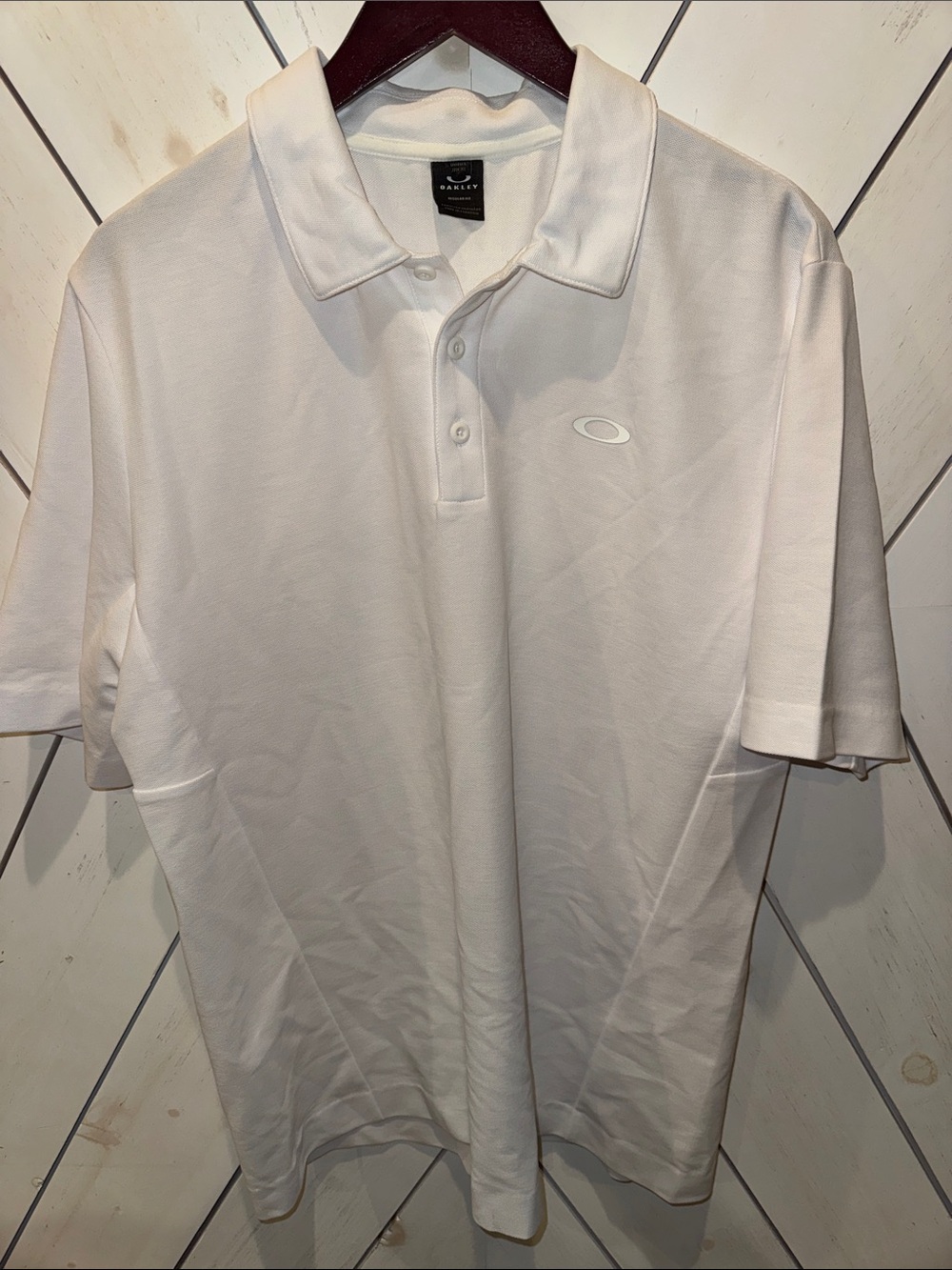 Oakley Men’s White Performance Polo GOLF SIZE LARGE ALL WHITE OAKLEY SHIRT LARGE